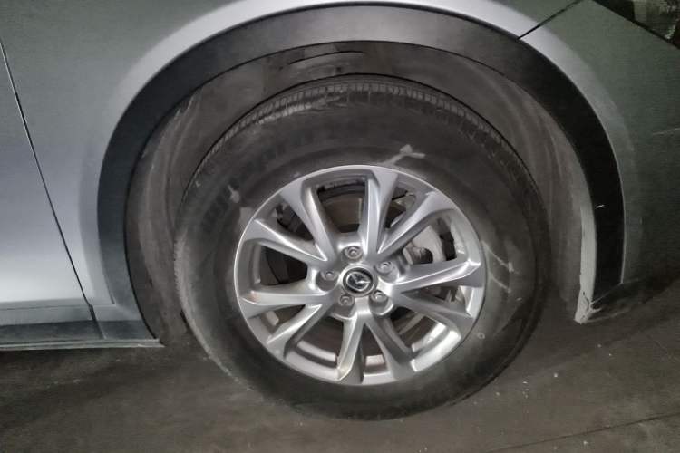 Used Mazda CX-4 2018 2.0L Manual Two-Wheel Drive Blue Sky Dynamic Edition China V Standard Right Front Wheel Hub
