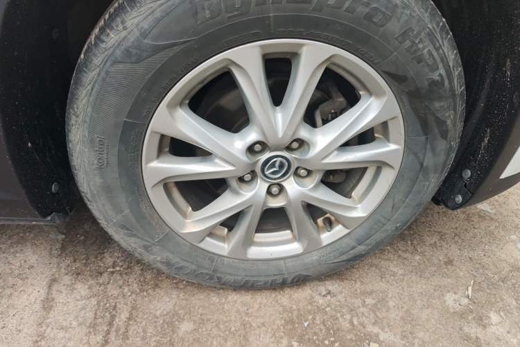 Used Mazda CX-4 2018 2.0L Automatic Two-Wheel Drive Blue Sky Exploration Version China V Standard Right Front Wheel Hub