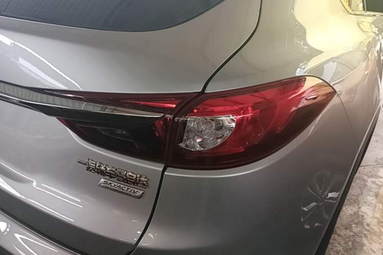 Used Mazda CX-4 2018 2.5L Automatic 4x4 Skyactiv GT Sport Edition China V Standard Right Rear Taillight