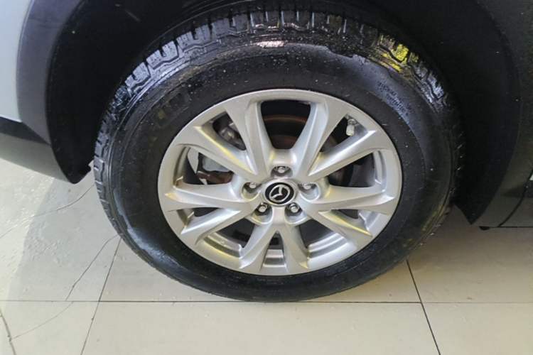 Used Mazda CX-4 2018 2.0L Automatic Two-Wheel Drive Blue Sky Dynamic Version China V Standard Right Rear Wheel Hub