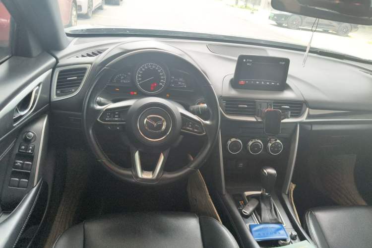 Used Mazda CX-4 2018 2.0L Automatic Two-Wheel Drive Blue Sky Dynamic Version China V Standard Steering Wheel