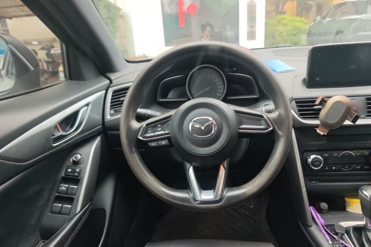 Used Mazda CX-4 2018 2.0L Automatic Two-Wheel Drive Blue Sky Exploration Version China V Standard Steering Wheel