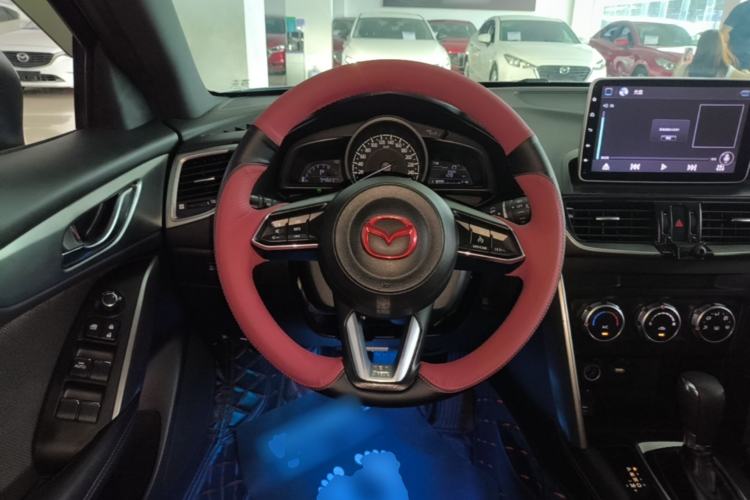 Used Mazda CX-4 2018 2.0L Automatic Two-Wheel Drive Blue Sky Dynamic Version China VI Standard Steering Wheel