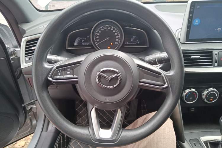 Used Mazda CX-4 2018 2.0L Automatic Two-Wheel Drive Blue Sky Dynamic Version China V Standard Steering Wheel