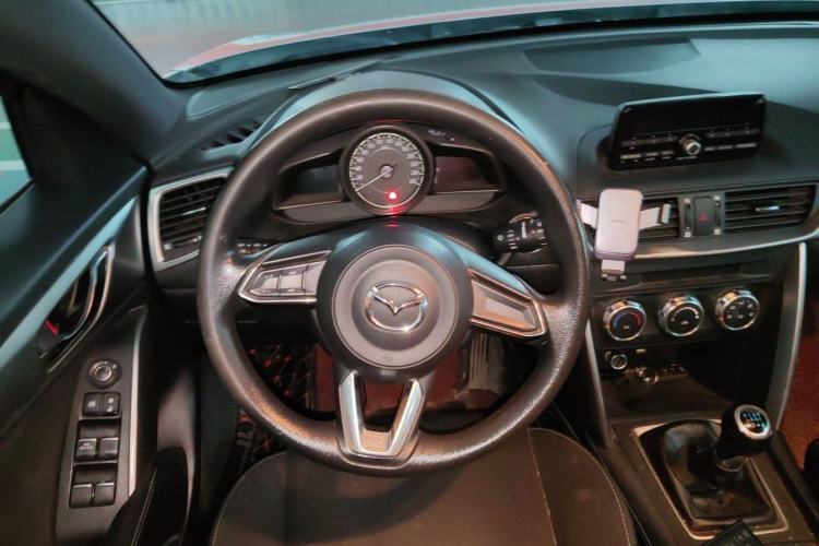 Used Mazda CX-4 2018 2.0L Manual Two-Wheel Drive Blue Sky Dynamic Edition China V Standard Steering Wheel
