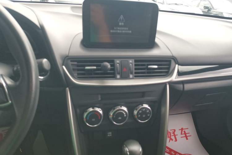 Used Mazda CX-4 2018 2.0L Automatic Two-Wheel Drive Blue Sky Dynamic Version China VI Standard Audio And AC Panel
