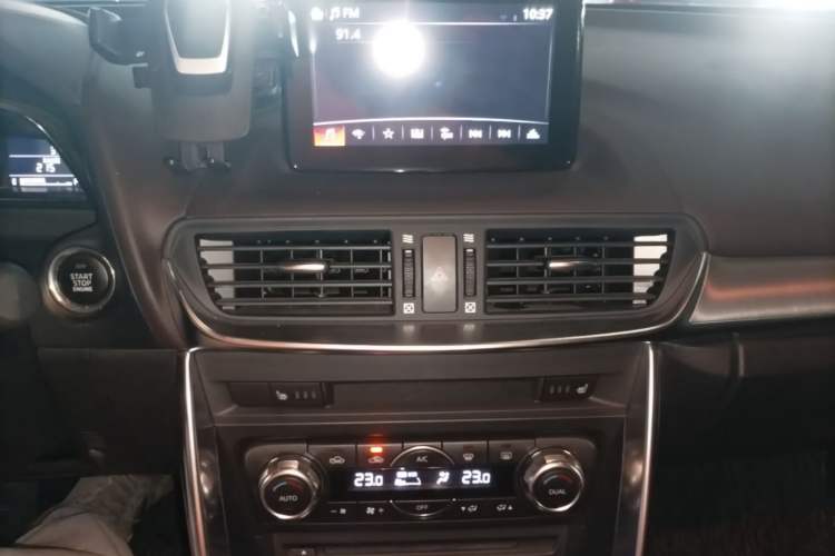 Used Mazda CX-4 2018 2.0L Automatic Two-Wheel Drive Blue Sky Leading Edition China V Standard Audio And AC Panel