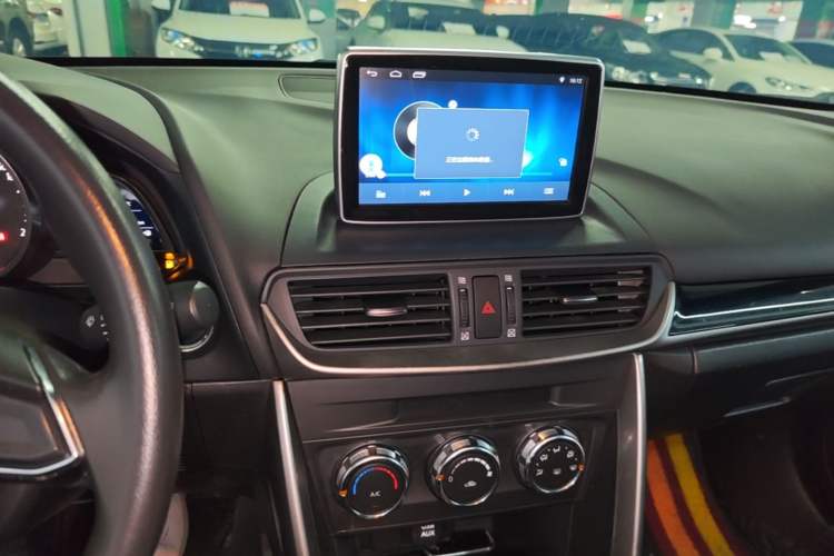 Used Mazda CX-4 2018 2.0L Automatic Two-Wheel Drive Blue Sky Dynamic Version China V Standard Audio And AC Panel