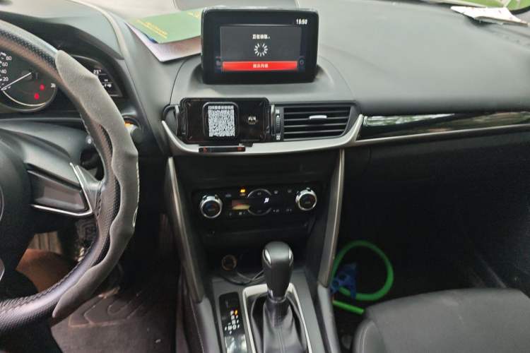 Used Mazda CX-4 2018 2.0L Automatic 2WD Blue Sky Exploration Edition China VI Standard Audio And AC Panel