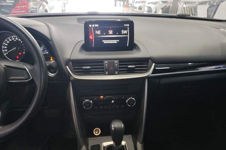 Used Mazda CX-4 2018 2.0L Automatic Two-Wheel Drive Blue Sky Exploration Version China V Standard Audio And AC Panel