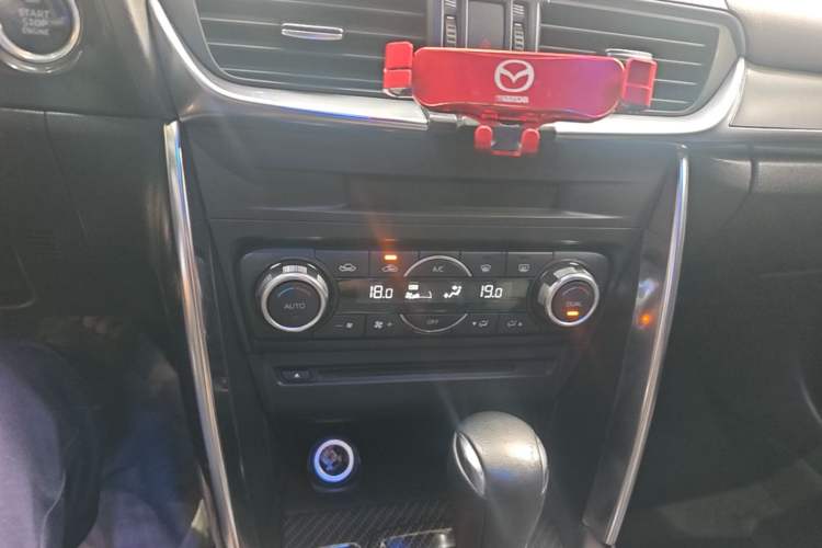 Used Mazda CX-4 2018 2.5L Automatic 4x4 Blue Sky Sport Edition China V Standard Audio And AC Panel