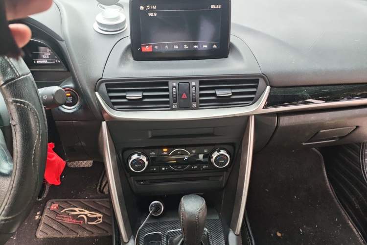 Used Mazda CX-4 2018 2.0L Automatic Two-Wheel Drive Blue Sky Exploration Version China V Standard Audio And AC Panel
