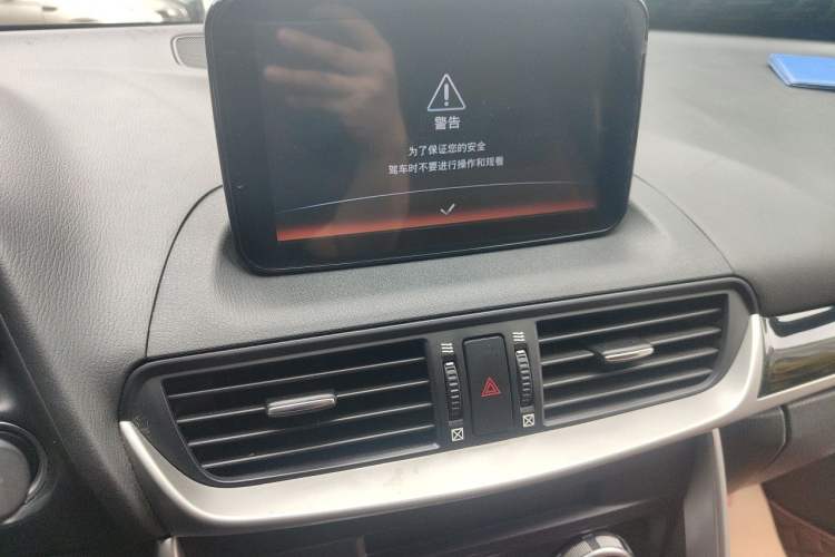 Used Mazda CX-4 2018 2.0L Automatic Two-Wheel Drive Blue Sky Premium Upgrade Version China V Standard Audio And AC Panel