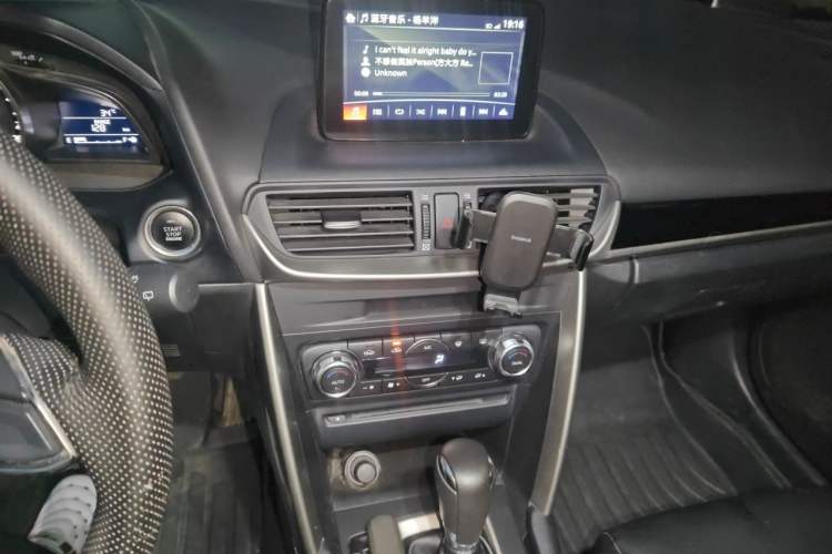 Used Mazda CX-4 2018 2.0L Automatic 2WD Blue Sky Exploration Edition China VI Standard Audio And AC Panel
