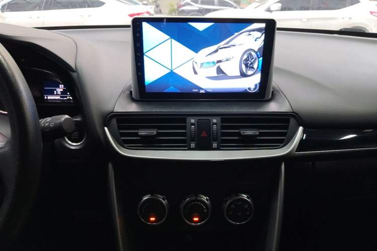 Used Mazda CX-4 2018 2.0L Automatic Two-Wheel Drive Blue Sky Dynamic Version China V Standard Audio And AC Panel