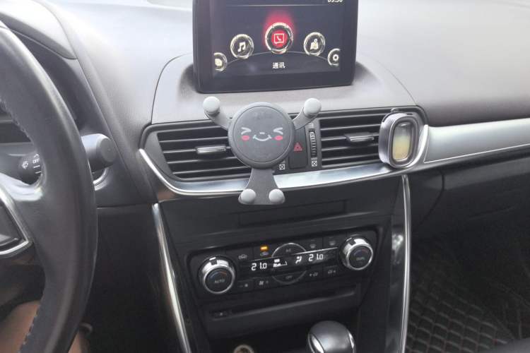 Used Mazda CX-4 2018 2.0L Automatic Two-Wheel Drive Blue Sky Luxury Edition Audio And AC Panel