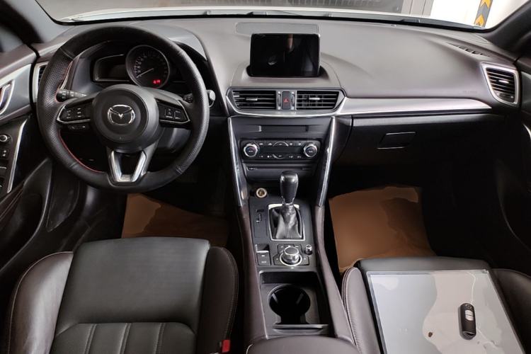 Used Mazda CX-4 2018 2.5L Automatic 4x4 Blue Sky Sport Edition China V Standard Center Console