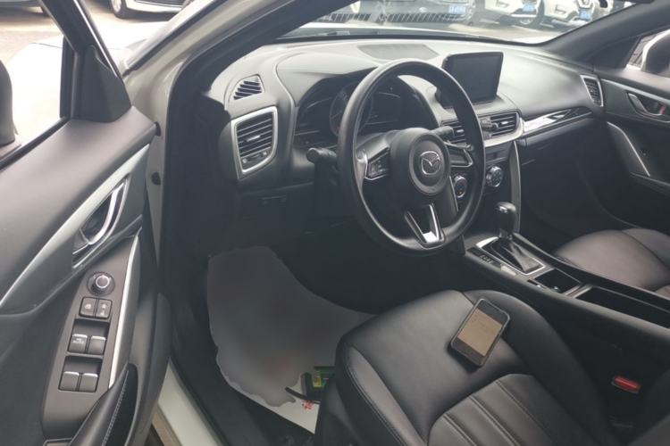 Used Mazda CX-4 2018 2.0L Automatic Two-Wheel Drive Blue Sky Dynamic Version China VI Standard Driver Seat