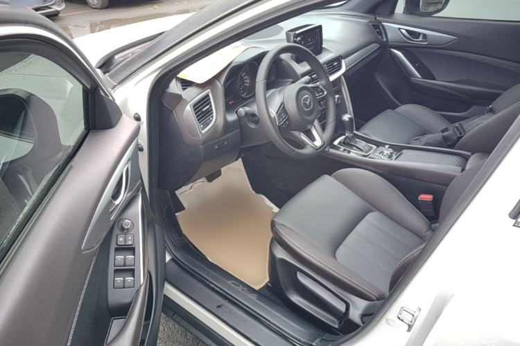 Used Mazda CX-4 2018 2.0L Automatic Two-Wheel Drive Blue Sky Premium Upgrade Version China VI Standard Driver Seat