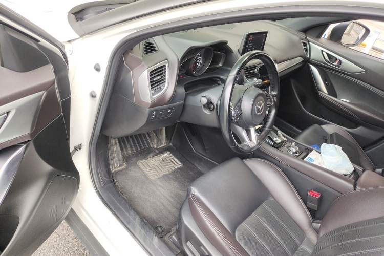 Used Mazda CX-4 2018 2.5L Automatic 4x4 Skyactiv GT Sport Edition China V Standard Driver Seat