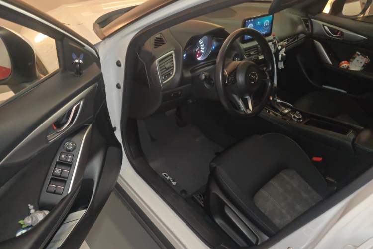 Used Mazda CX-4 2018 2.0L Automatic Two-Wheel Drive Blue Sky Dynamic Version China V Standard Driver Seat