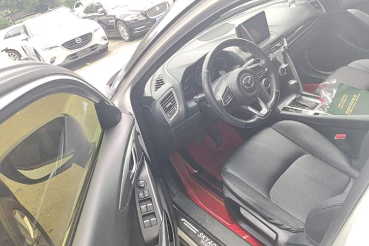 Used Mazda CX-4 2018 2.0L Automatic Two-Wheel Drive Blue Sky Dynamic Version China V Standard Driver Seat