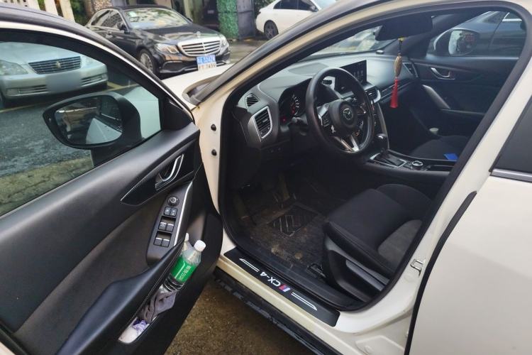 Used Mazda CX-4 2018 2.0L Automatic Two-Wheel Drive Blue Sky Dynamic Version China V Standard Driver Seat