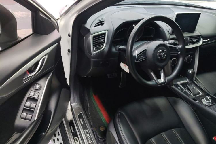 Used Mazda CX-4 2018 2.0L Automatic Two-Wheel Drive Blue Sky Dynamic Version China V Standard Driver Seat