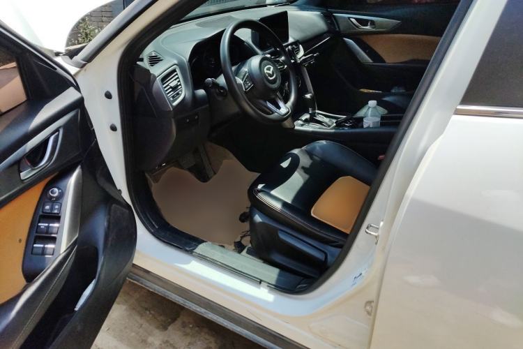 Used Mazda CX-4 2018 2.0L Automatic Two-Wheel Drive Blue Sky Luxury Edition Driver Seat