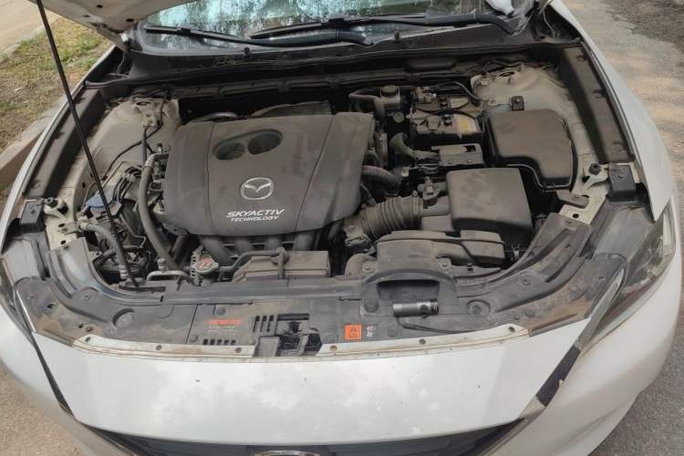 Used Mazda CX-4 2018 2.0L Automatic Two-Wheel Drive Blue Sky Dynamic Version China VI Standard Engine Bay