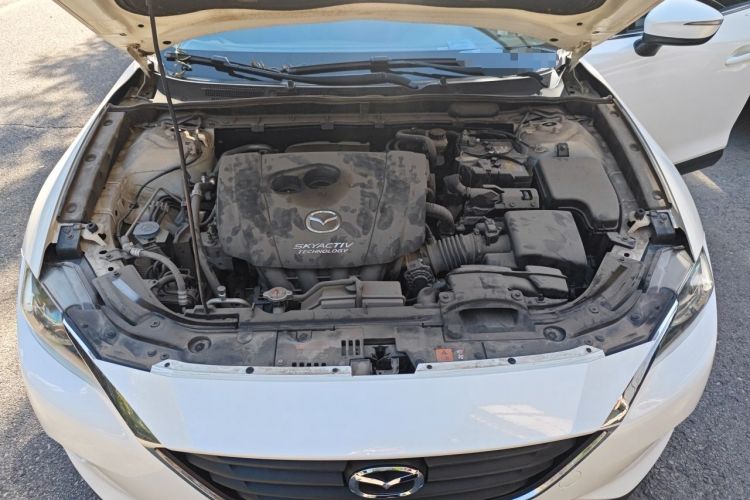 Used Mazda CX-4 2018 2.0L Automatic Two-Wheel Drive Blue Sky Dynamic Version China V Standard Engine Bay
