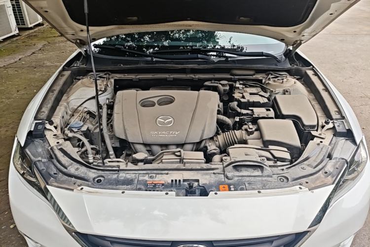 Used Mazda CX-4 2018 2.0L Automatic Two-Wheel Drive Blue Sky Dynamic Version China VI Standard Engine Bay