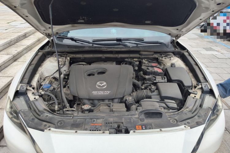 Used Mazda CX-4 2018 2.0L Automatic Two-Wheel Drive Blue Sky Dynamic Version China V Standard Engine Bay