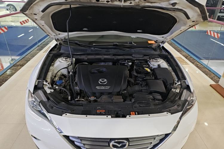 Used Mazda CX-4 2018 2.0L Automatic Two-Wheel Drive Blue Sky Leading Edition China V Standard Engine Bay