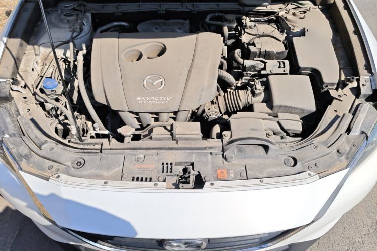 Used Mazda CX-4 2018 2.0L Automatic Two-Wheel Drive Blue Sky Dynamic Version China V Standard Engine Bay
