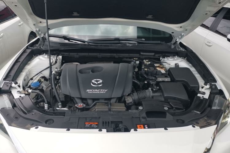 Used Mazda CX-4 2018 2.0L Automatic Two-Wheel Drive Blue Sky Dynamic Version China VI Standard Engine Bay