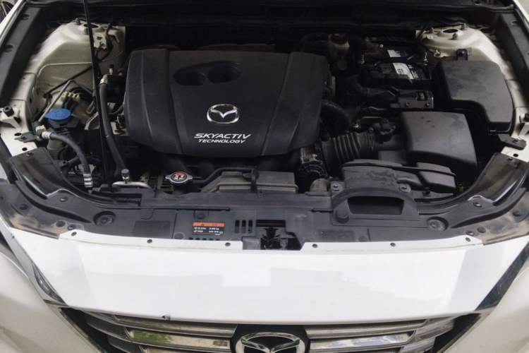 Used Mazda CX-4 2018 2.0L Automatic Two-Wheel Drive Blue Sky Dynamic Version China V Standard Engine Bay