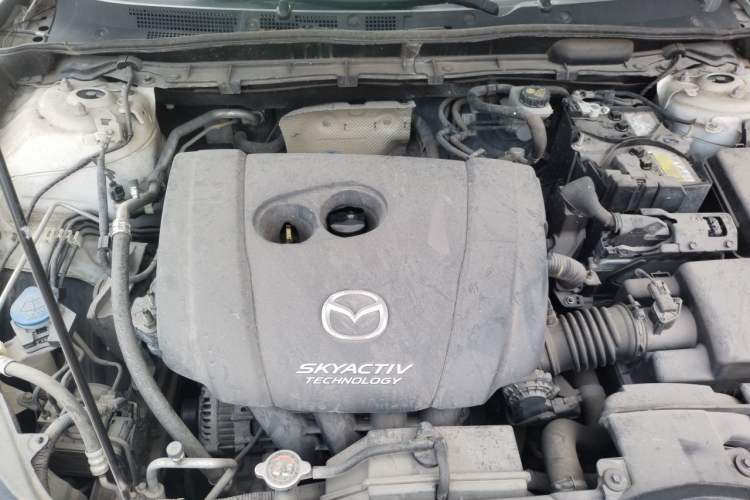Used Mazda CX-4 2018 2.0L Automatic Two-Wheel Drive Blue Sky Dynamic Version China V Standard Engine Bay