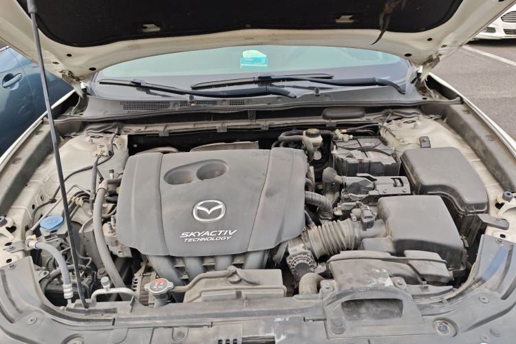 Used Mazda CX-4 2018 2.0L Automatic Two-Wheel Drive Blue Sky Premium Upgrade Version China V Standard Engine Bay