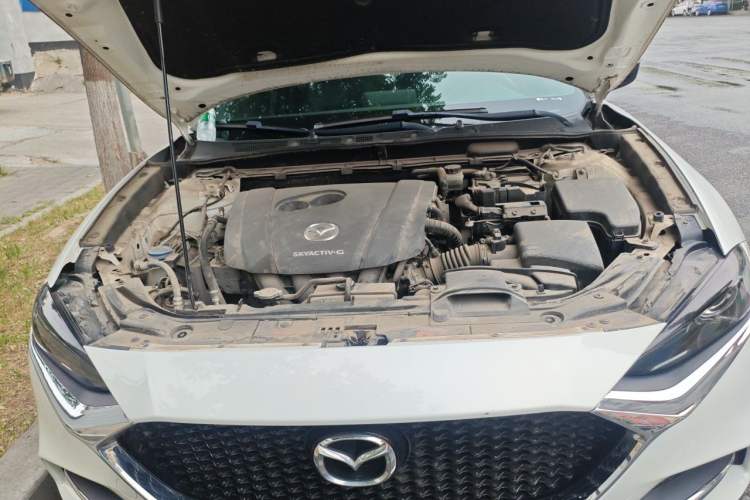 Used Mazda CX-4 2018 2.0L Automatic Two-Wheel Drive Blue Sky Dynamic Version China VI Standard Engine Bay