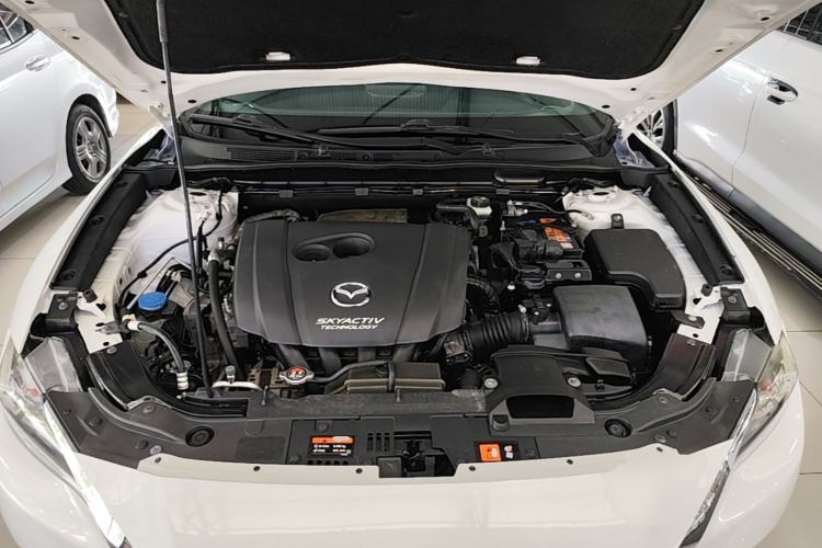 Used Mazda CX-4 2018 2.0L Automatic Two-Wheel Drive Blue Sky Dynamic Version China VI Standard Engine Bay