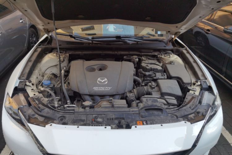 Used Mazda CX-4 2018 2.0L Automatic Two-Wheel Drive Blue Sky Dynamic Version China V Standard Engine Bay