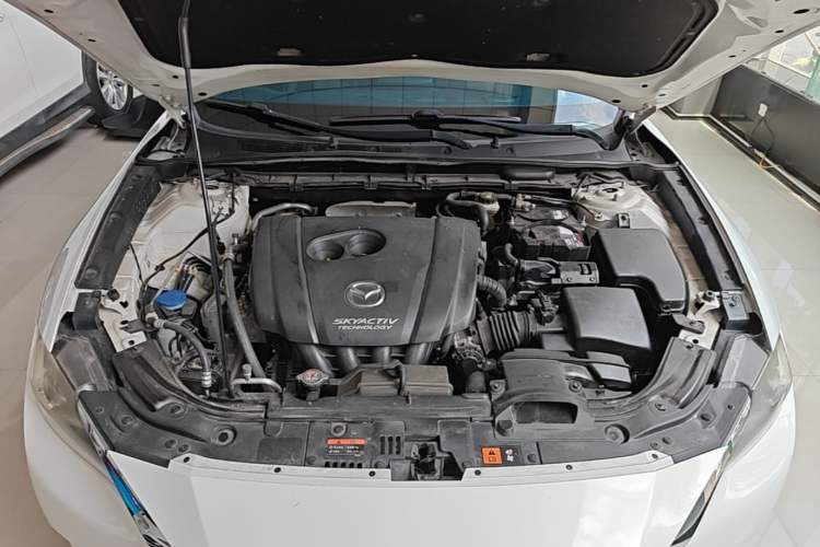 Used Mazda CX-4 2018 2.0L Automatic Two-Wheel Drive Blue Sky Exploration Version China V Standard Engine Bay