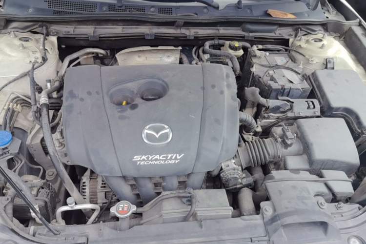 Used Mazda CX-4 2018 2.0L Automatic Two-Wheel Drive Blue Sky Dynamic Version China V Standard Engine Bay