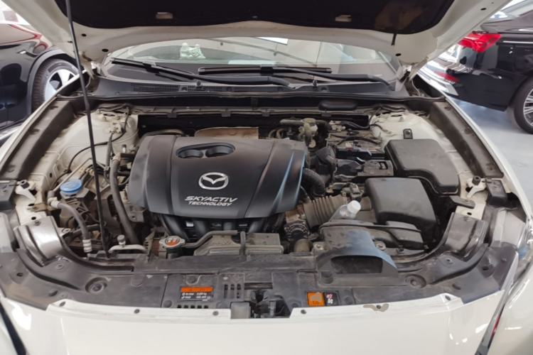 Used Mazda CX-4 2018 2.0L Automatic Two-Wheel Drive Blue Sky Dynamic Version China V Standard Engine Bay
