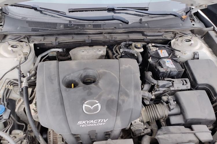 Used Mazda CX-4 2018 2.0L Automatic Two-Wheel Drive Blue Sky Dynamic Version China V Standard Engine Bay