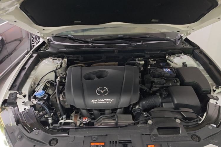 Used Mazda CX-4 2018 2.0L Automatic Two-Wheel Drive Blue Sky Dynamic Version China V Standard Engine Bay