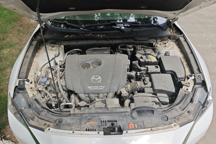 Used Mazda CX-4 2018 2.0L Automatic 2WD Blue Sky Exploration Edition China VI Standard Engine Bay