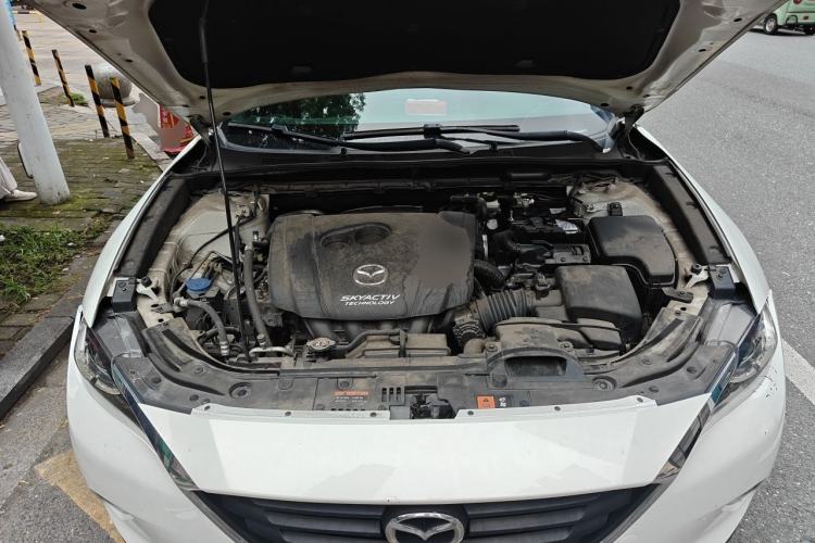 Used Mazda CX-4 2018 2.0L Automatic Two-Wheel Drive Blue Sky Dynamic Version China V Standard Engine Bay