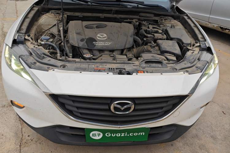 Used Mazda CX-4 2018 2.0L Automatic Two-Wheel Drive Blue Sky Dynamic Version China VI Standard Engine Bay